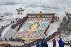 Travel_Peter-Chi-Ho-Lau_Protect-Buddha-Tangka-From-Snow-Fall